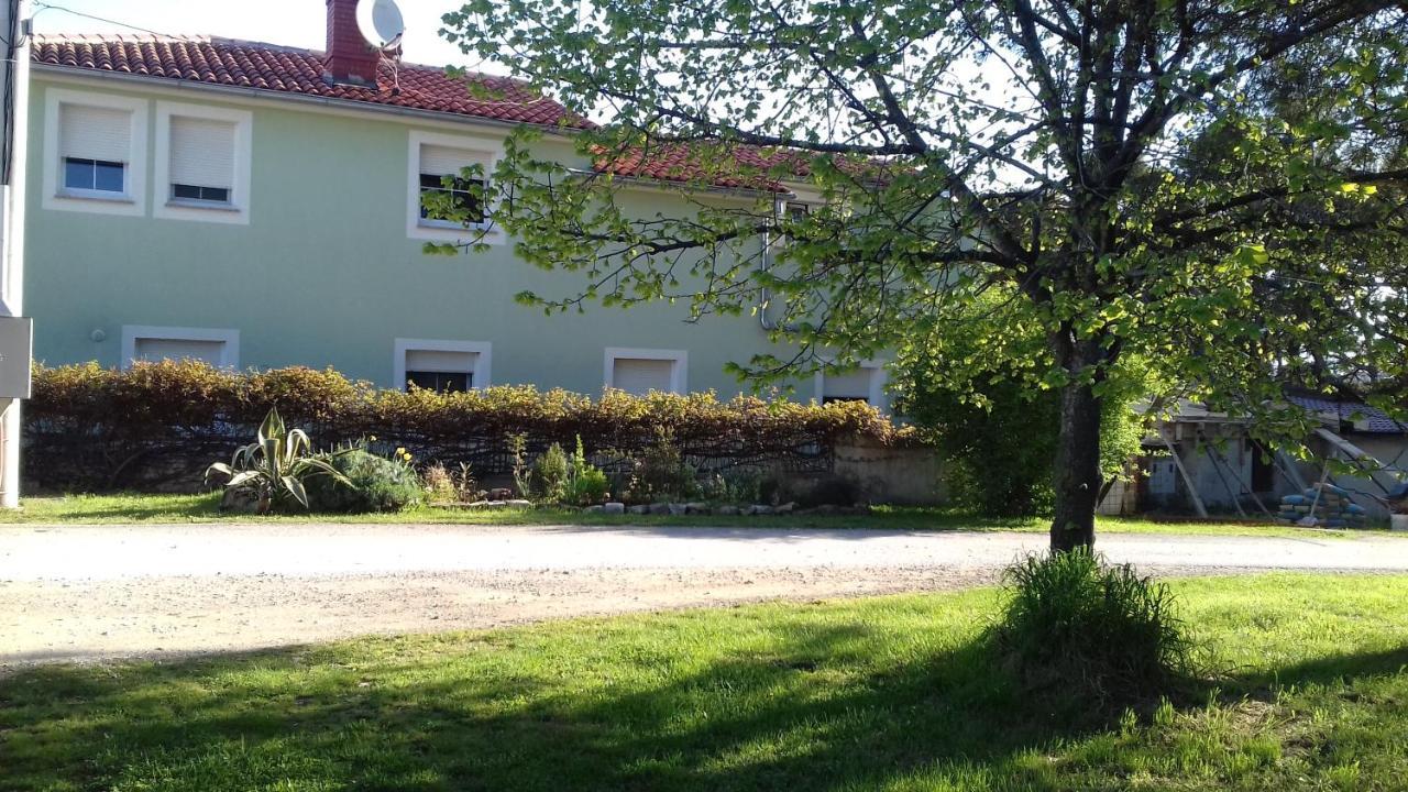 Green House Apartment Pula Exterior photo